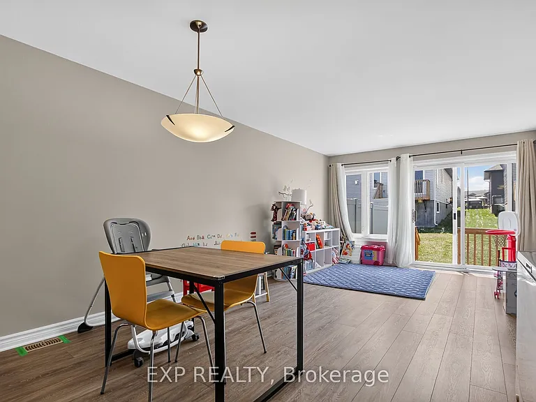 98 Seabert Dr — Photo 13