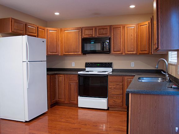 4th image of 857 Blue Spruce Way