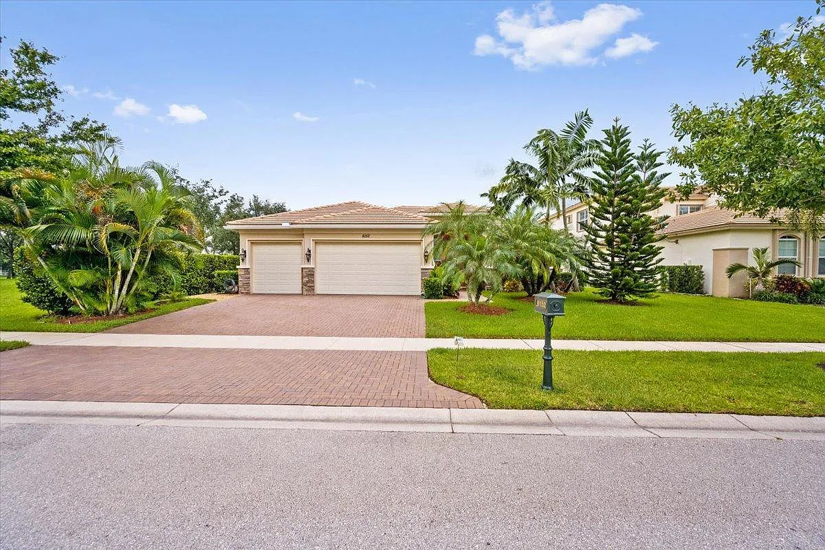 3 bed, 3.0 bath, 2323 sqft, $12,000 — Photo 1