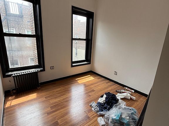 3rd image of 328 E 78th St APT 19