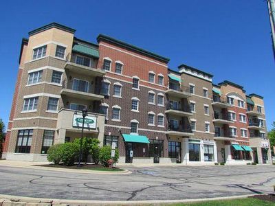 19806 S Wolf Rd #305, Mokena, IL, 60448