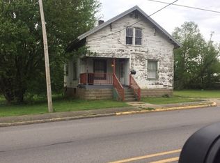 514 S Mulberry St, Oakland City, IN 47660