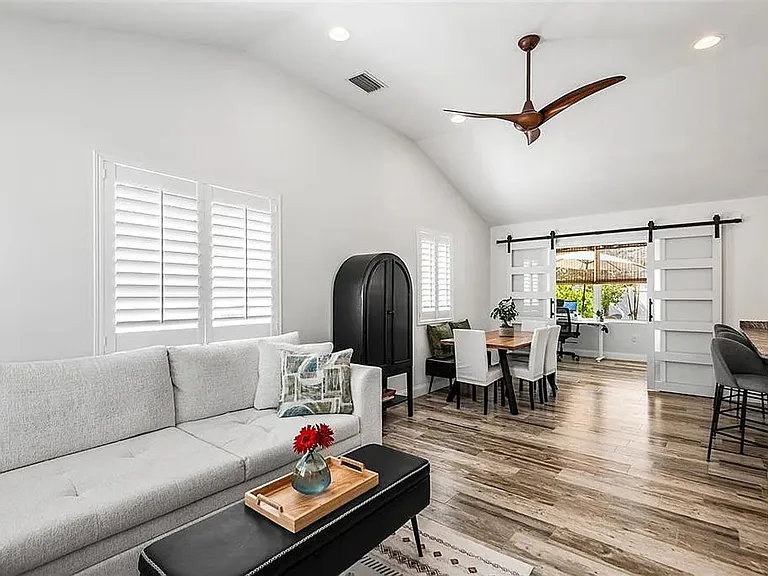 14024 N Bayshore Dr — Photo 9