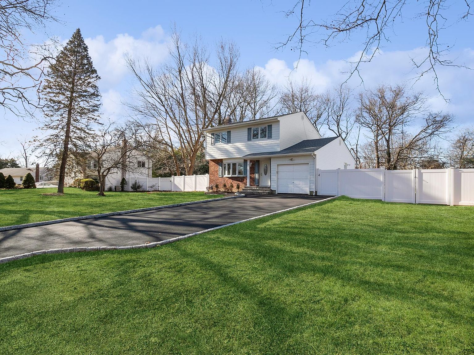 14 Del Pl, Hauppauge, NY 11788 Zillow