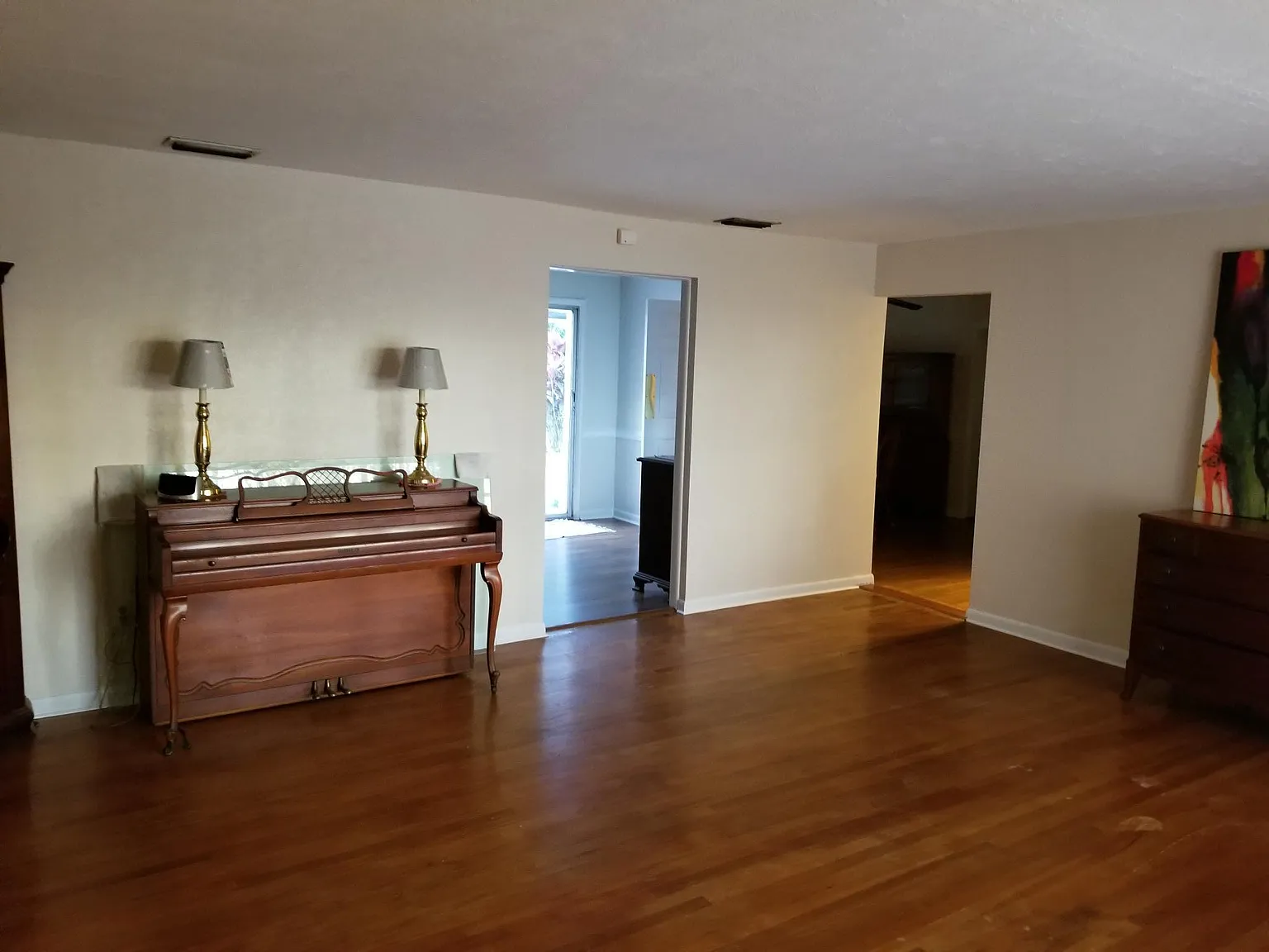 1011 E Lake Parker Dr — Photo 3