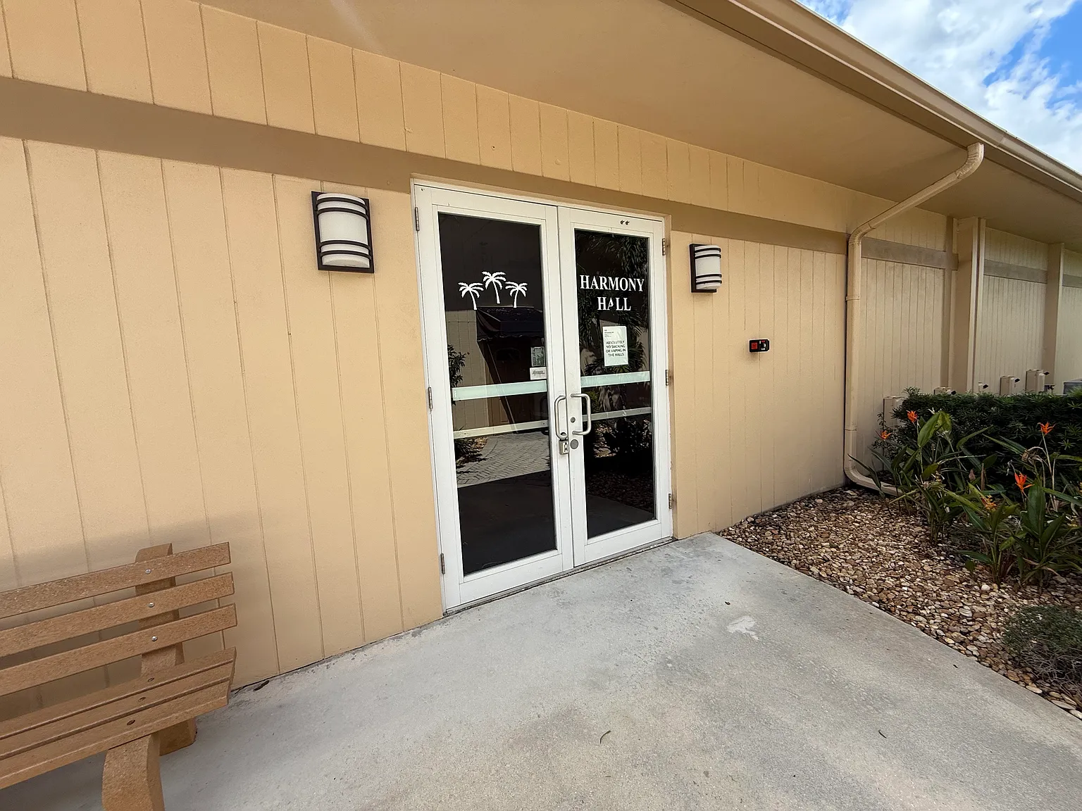 2 bed, 1050 sqft, $1,500 — Photo 3