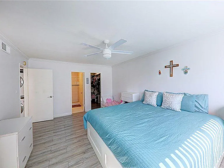 216 N Alhambra Ave — Photo 13