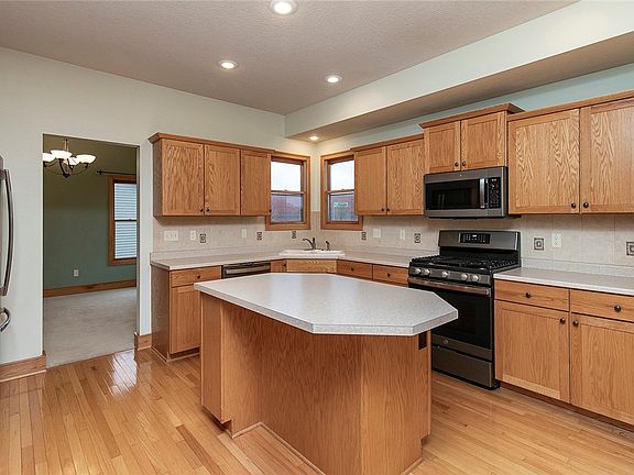 5th image of 2426 NW Park Meadows Dr