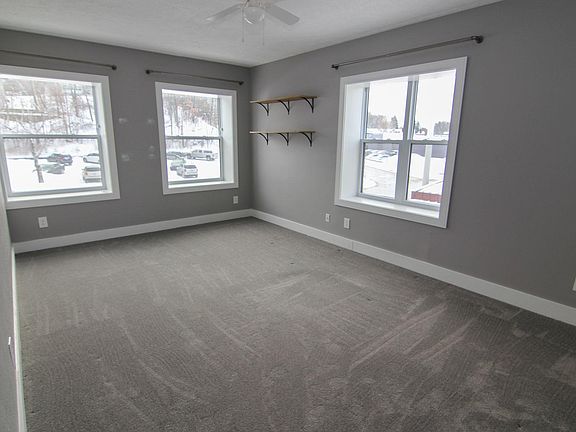 4th image of 1555 Plainfield Ave NE