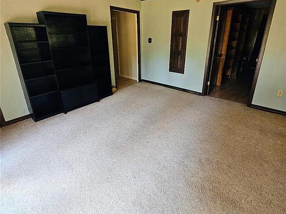 5th image of 133 Hope Dr