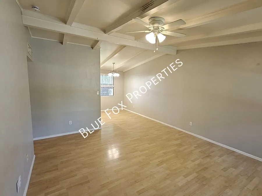 5901 N Oracle Road Apt 18 — Photo 3