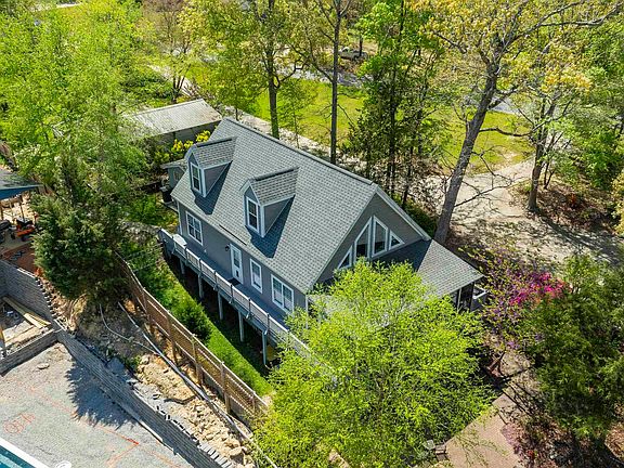 4th image of 224 Limestone Rd