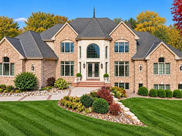574 Lac La Belle DRIVE, Oconomowoc, WI 53066