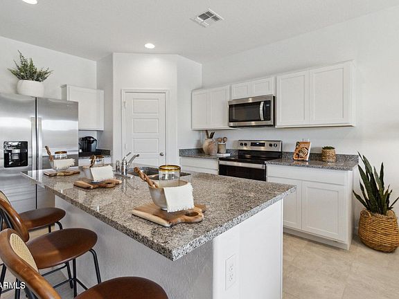 4th image of 38210 W FRASCATI Avenue