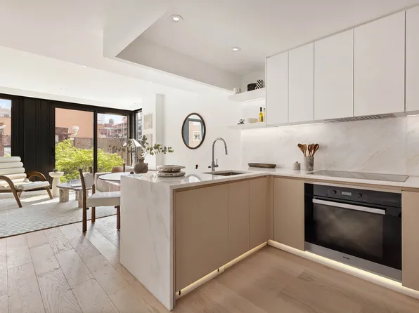 355 West 39th Street 5A image 3 of 11