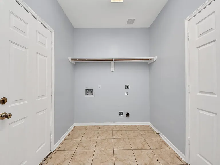 9002 Sundown Dr — Photo 25