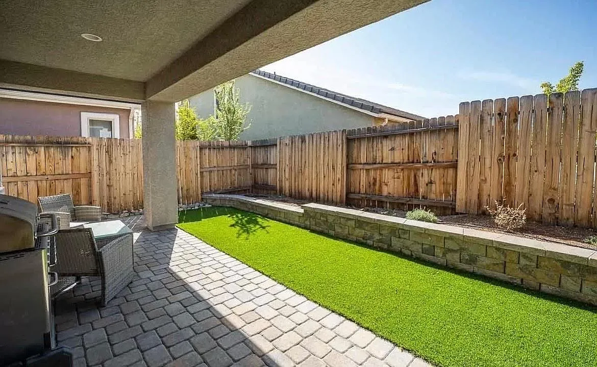 3 bed, 1997 sqft, $2,800 — Photo 2