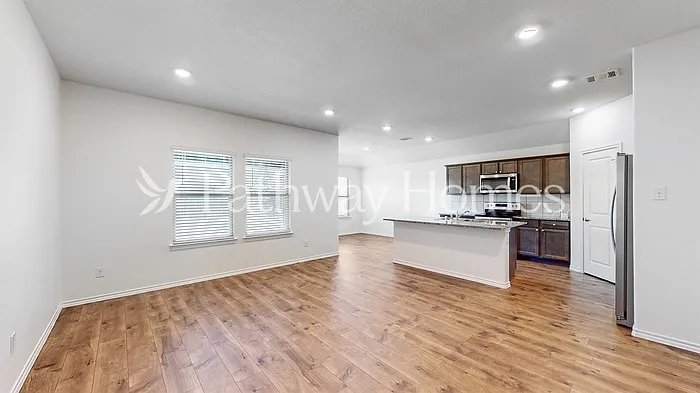 957 English Dr — Photo 6