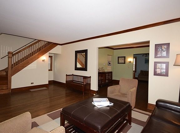 4th image of 526 S Lyman Ave