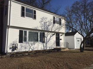 405 Sandy Ln, Warwick, RI 02889