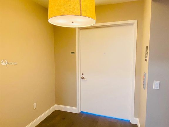 2nd image of 2020 N Bayshore Dr APT 1707