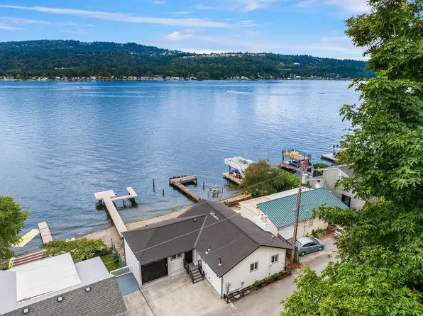 3141 E Lake Sammamish Shore Ln SE, Sammamish, WA 98075