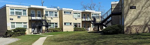 1115 W Hawthorne St Photo 1