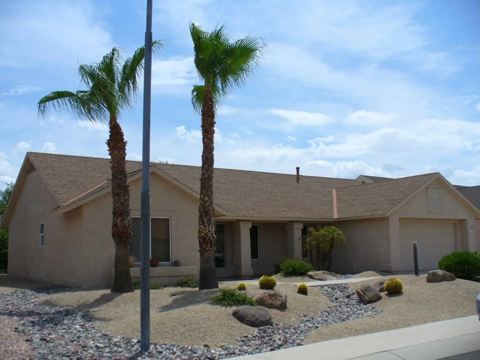 14677 W Yosemite Dr — Photo 1