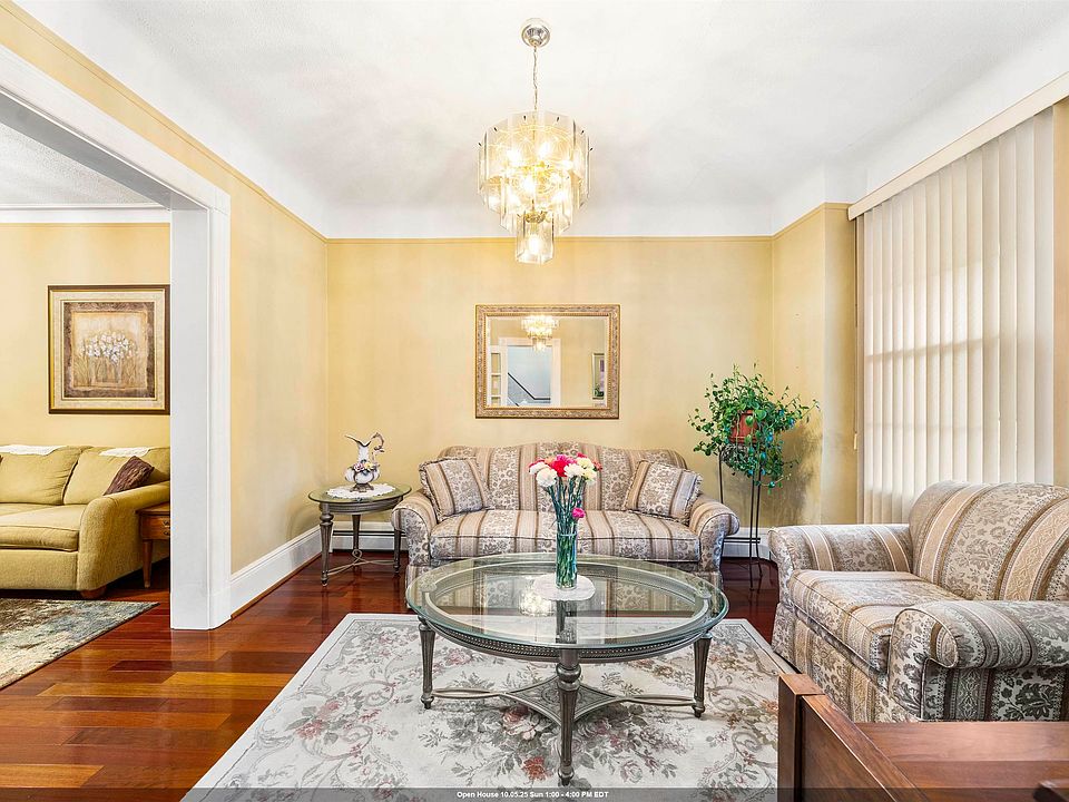 1st image of 415A 57th St