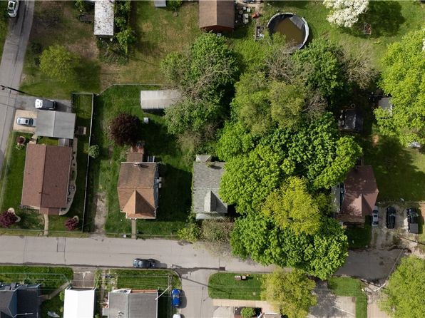 1235 Division Ave, Crescent, PA 15046