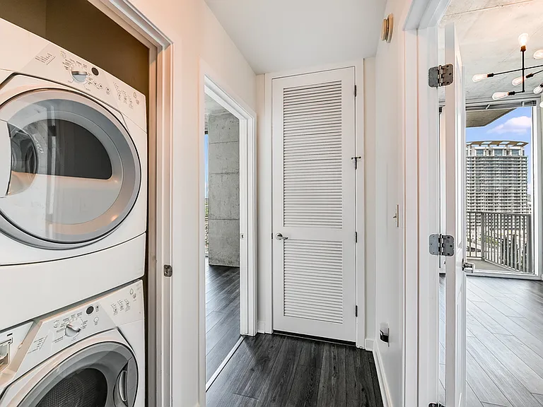 360 Nueces St #1302 — Photo 8