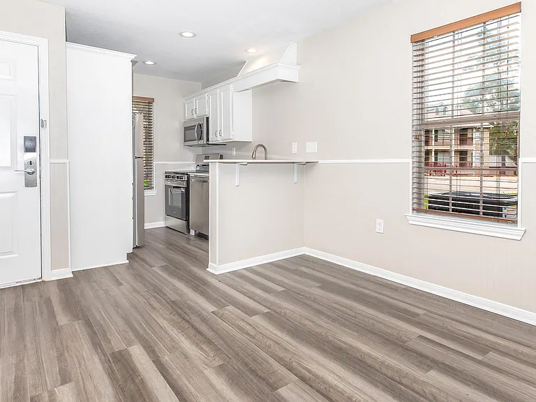 Residence at Piney Shores — Photo 39