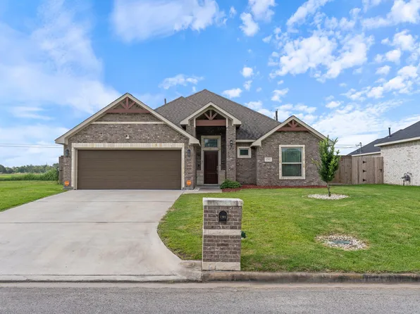 1202 Sailfish Dr, Bay City, TX 77414