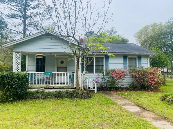 204 2nd Ave NW, Crestview, FL 32536