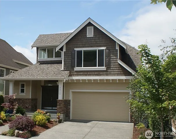 2471 34th Ave NE — Photo 1
