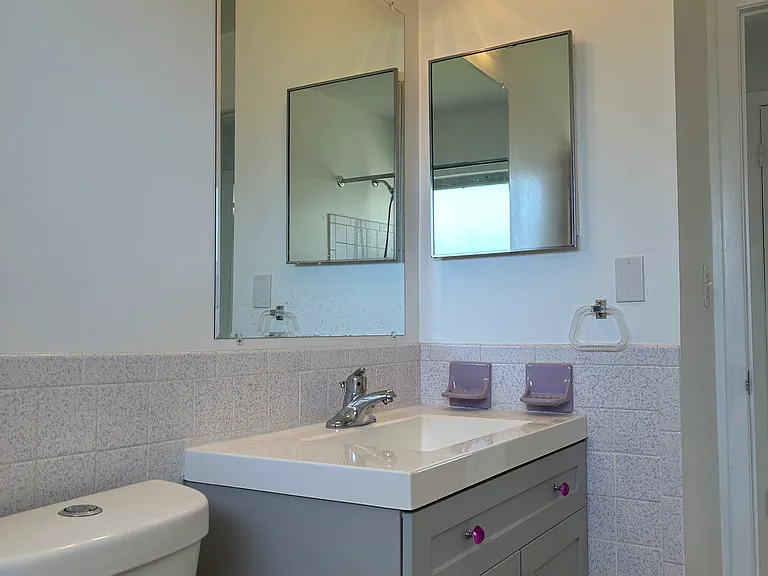 Main bathroom