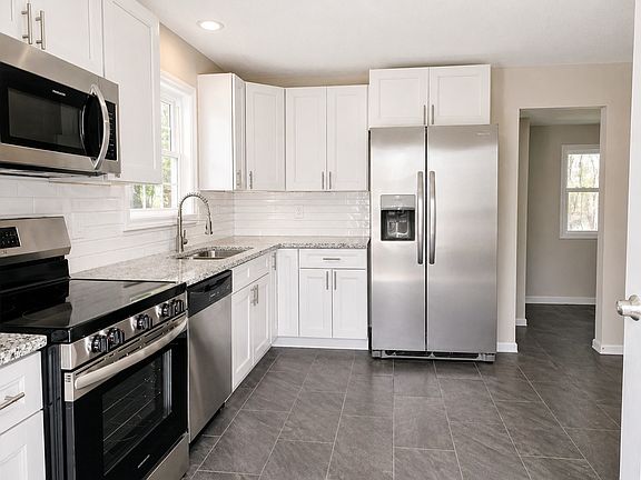 4th image of 2707 Little River Dr