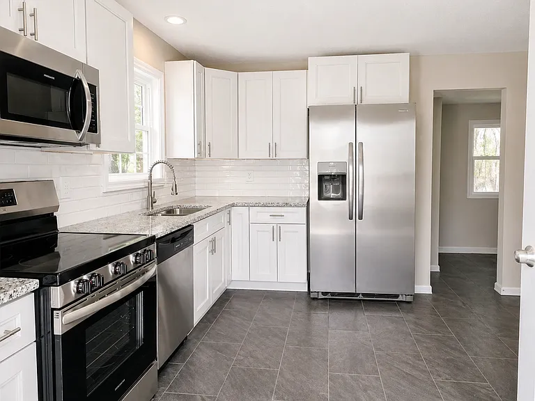 2707 Little River Dr — Photo 6