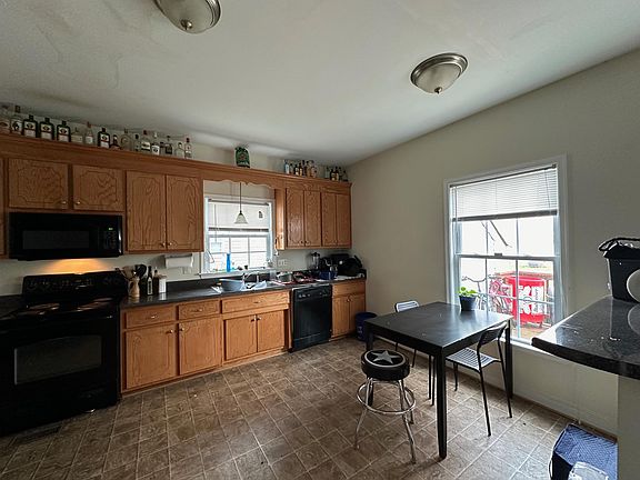 4th image of 504 S Lombardy St