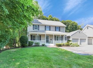 140 North St UNIT 2, Medfield, MA 02052