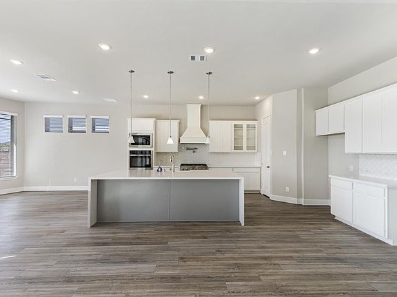 7th image of this home