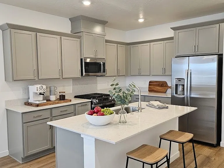 4186 W Perspective St — Photo 3