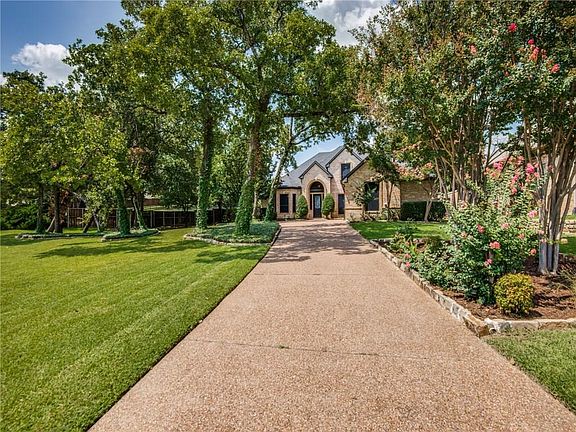 3rd image of 3101 Creek Haven Dr