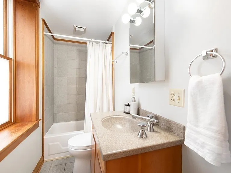54 Myrtle St #5 — Photo 8