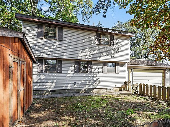 3rd image of 67025 Oxbow Dr
