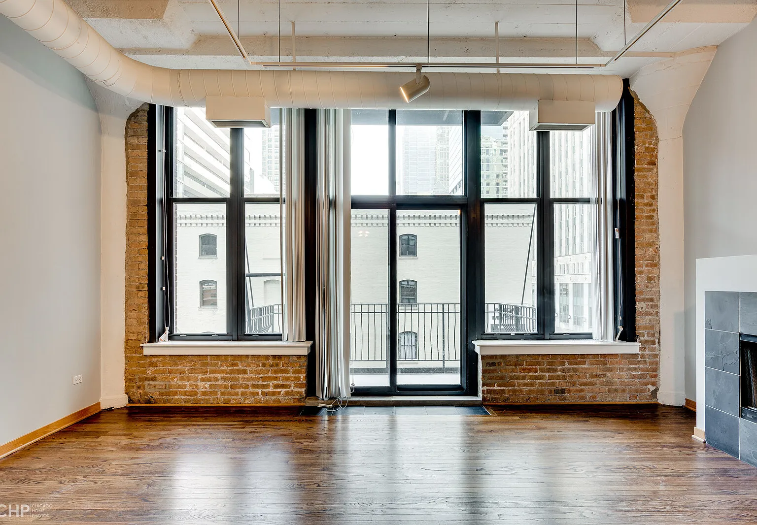 1 bed, $2,600 — Photo 2