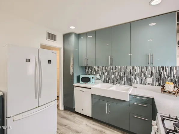 811 W CLARENDON Avenue, Phoenix, AZ 85013