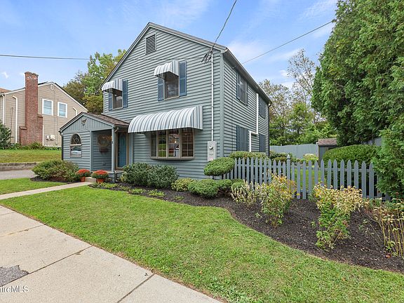 4th image of 5 Daniels Ct