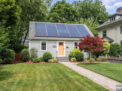 200 Grove St, Montclair, NJ, 07042