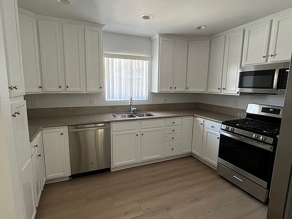 2nd image of 4193 Ohio St
